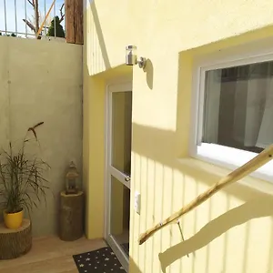  Apartment Ruhdichaus
